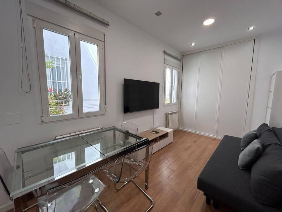 Flat In The Barrio De Las Delicias, Madrid Bagian luar foto