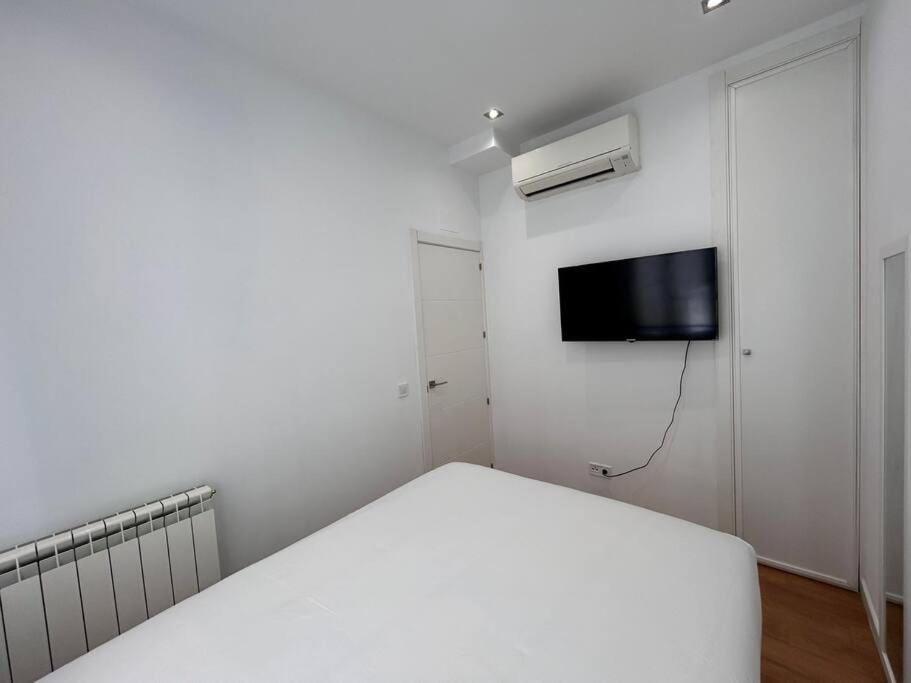 Flat In The Barrio De Las Delicias, Madrid Bagian luar foto